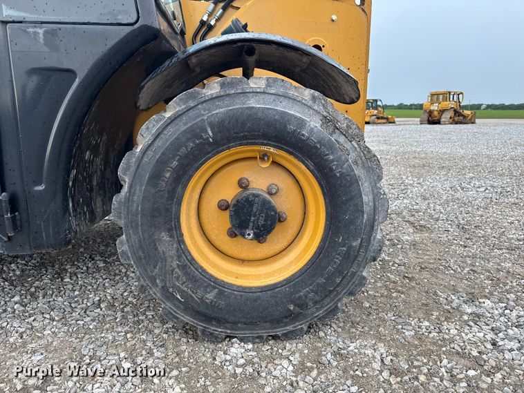 image for item DV2027 2012 Caterpillar TH255 telehandler
