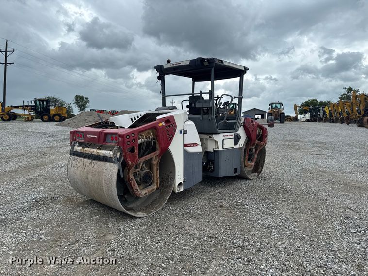 image for item DV2028 Dynapac CC 4200 VI double drum vibratory roller