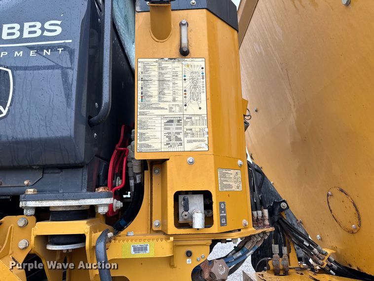 image for item DV2030 2018 John Deere 260E articulated haul truck