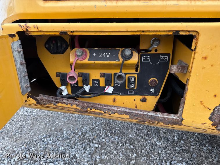 image for item DV2030 2018 John Deere 260E articulated haul truck