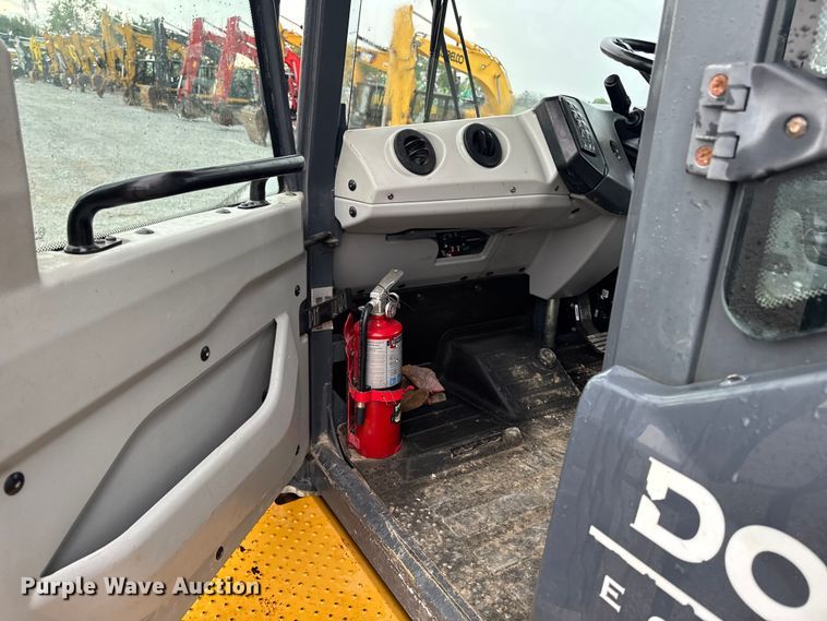image for item DV2030 2018 John Deere 260E articulated haul truck