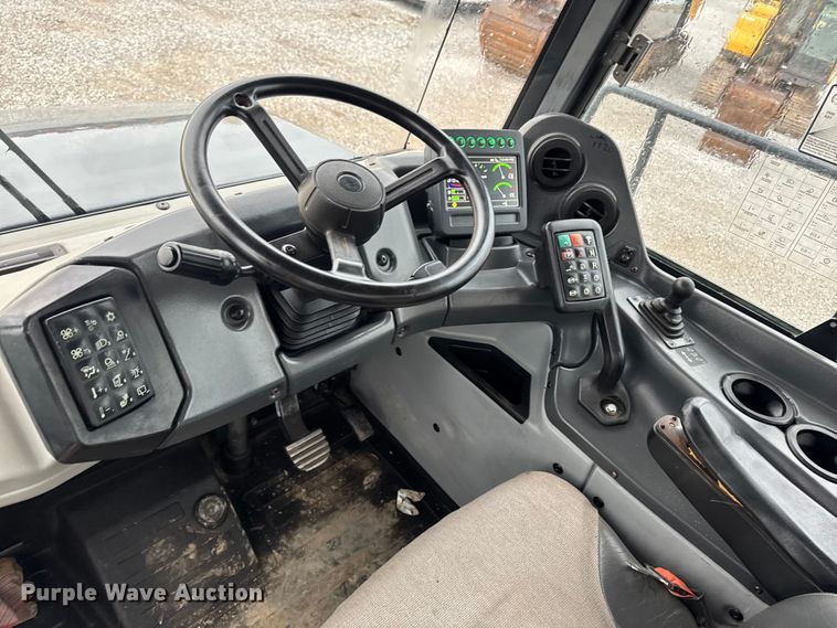 image for item DV2030 2018 John Deere 260E articulated haul truck