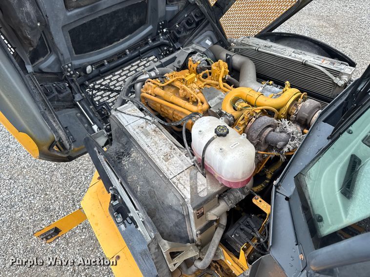image for item DV2030 2018 John Deere 260E articulated haul truck