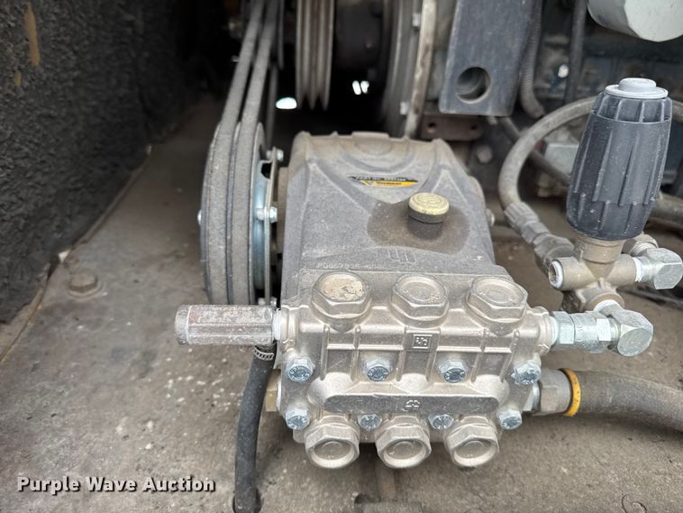 image for item DV2032 Vermmer VSK500HD vacuum excavator