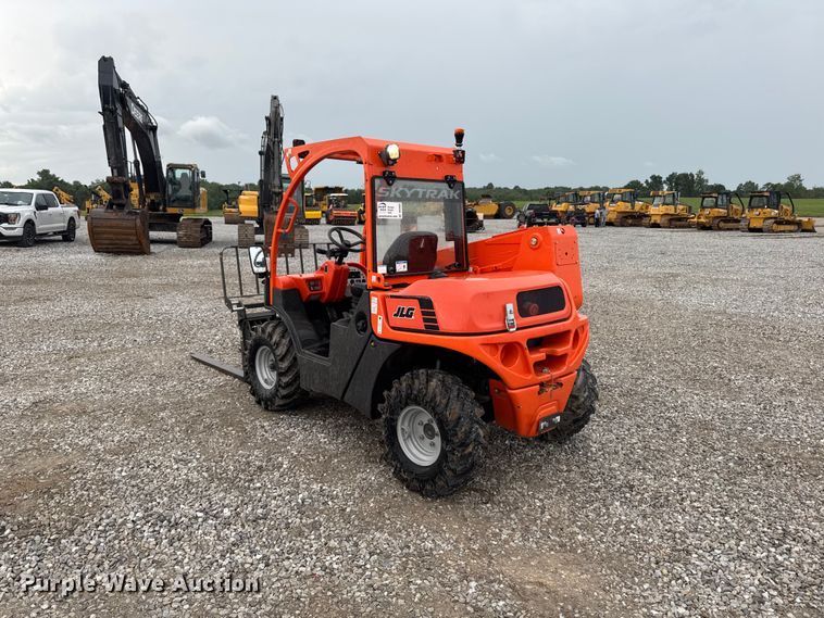 image for item DV2033 2003 JLG 3013 telehandler