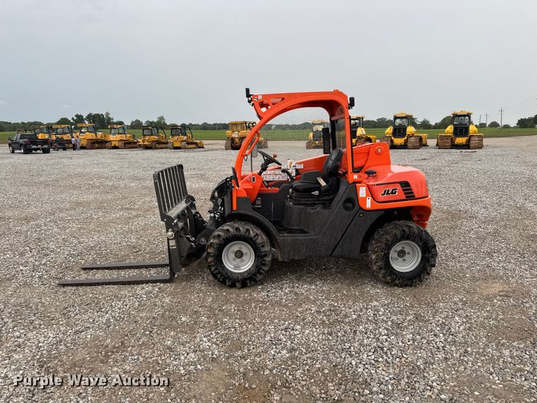 image for item DV2033 2003 JLG 3013 telehandler