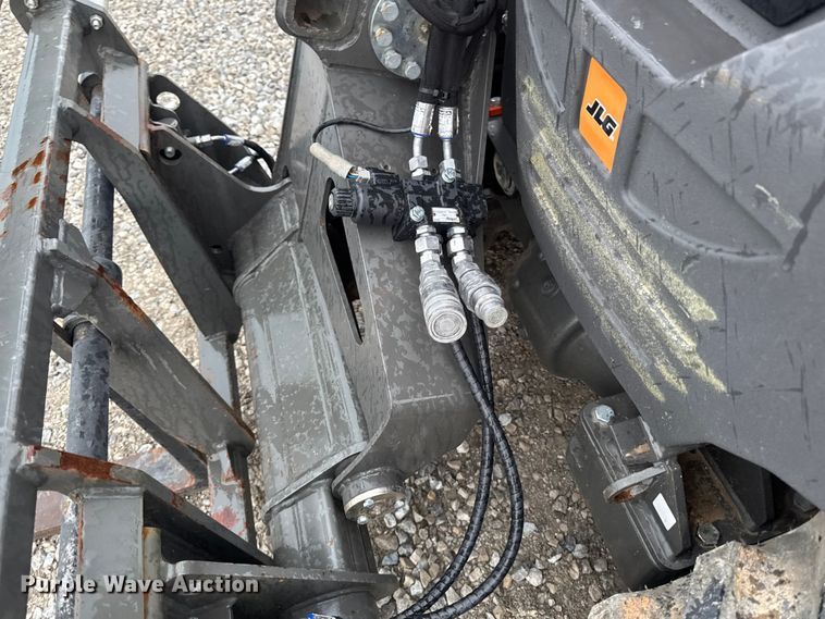 image for item DV2033 2003 JLG 3013 telehandler