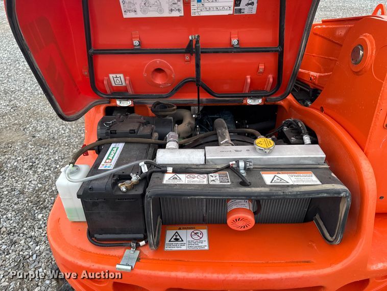 image for item DV2033 2003 JLG 3013 telehandler