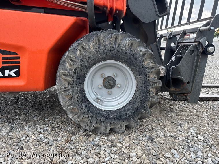 image for item DV2033 2003 JLG 3013 telehandler