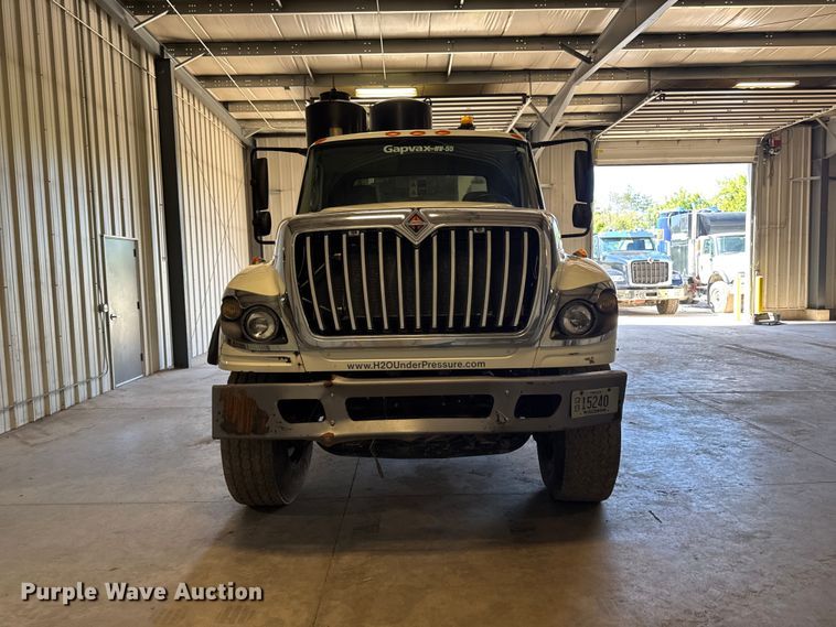 image for item DV2039 2011 International WorkStar 7300 hydrovac truck
