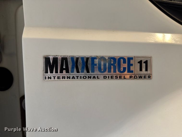 image for item DV2039 2011 International WorkStar 7300 hydrovac truck