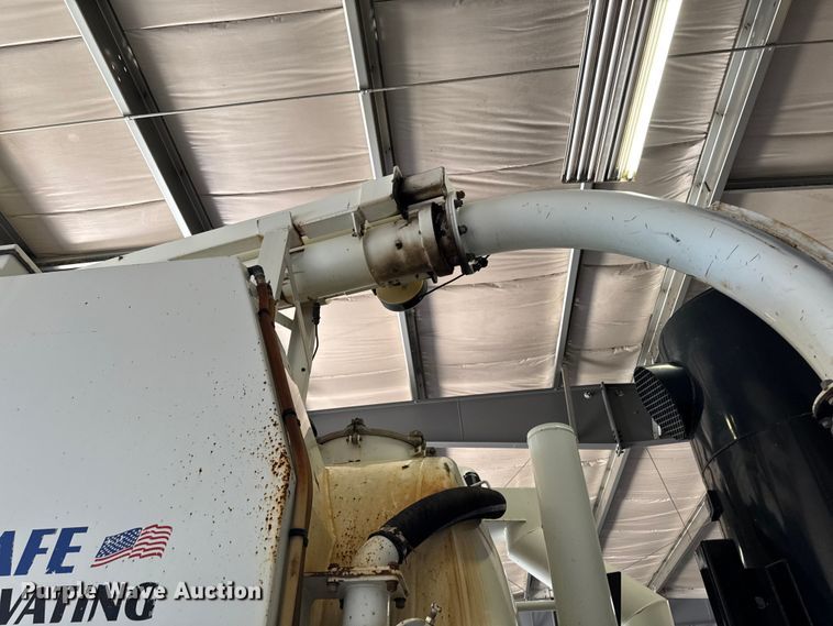 image for item DV2039 2011 International WorkStar 7300 hydrovac truck