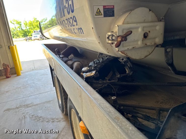 image for item DV2039 2011 International WorkStar 7300 hydrovac truck