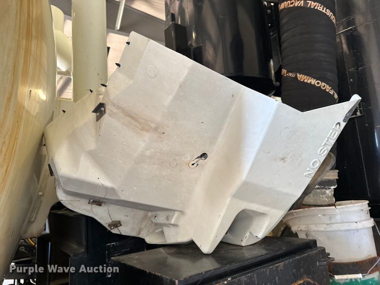 image for item DV2039 2011 International WorkStar 7300 hydrovac truck