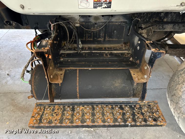 image for item DV2039 2011 International WorkStar 7300 hydrovac truck