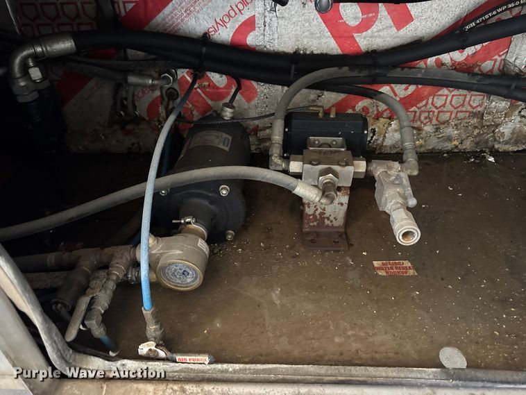 image for item DV2039 2011 International WorkStar 7300 hydrovac truck