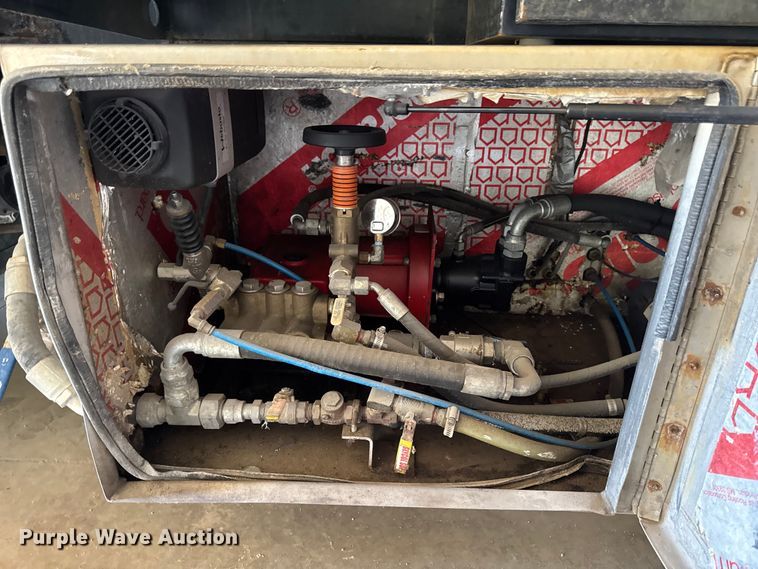 image for item DV2039 2011 International WorkStar 7300 hydrovac truck