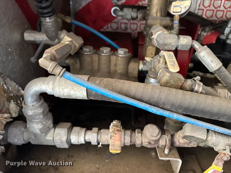 image for item DV2039 2011 International WorkStar 7300 hydrovac truck