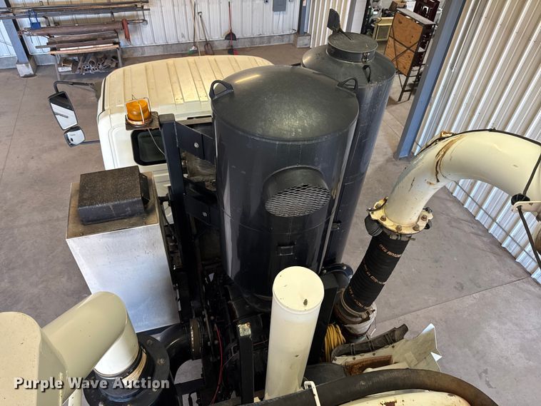 image for item DV2039 2011 International WorkStar 7300 hydrovac truck
