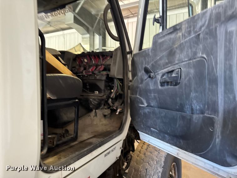 image for item DV2039 2011 International WorkStar 7300 hydrovac truck