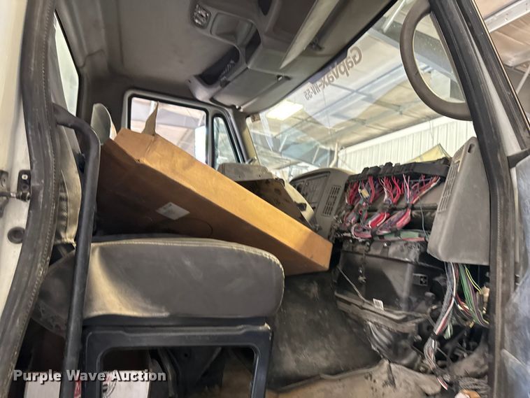 image for item DV2039 2011 International WorkStar 7300 hydrovac truck