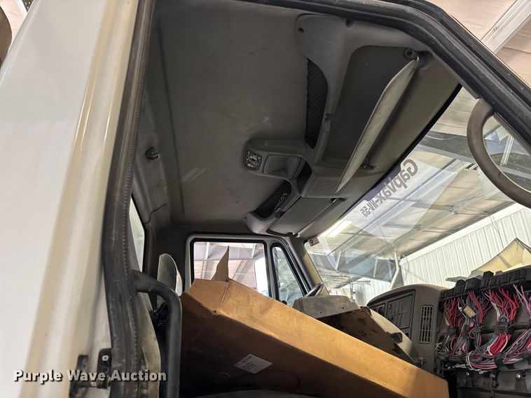 image for item DV2039 2011 International WorkStar 7300 hydrovac truck