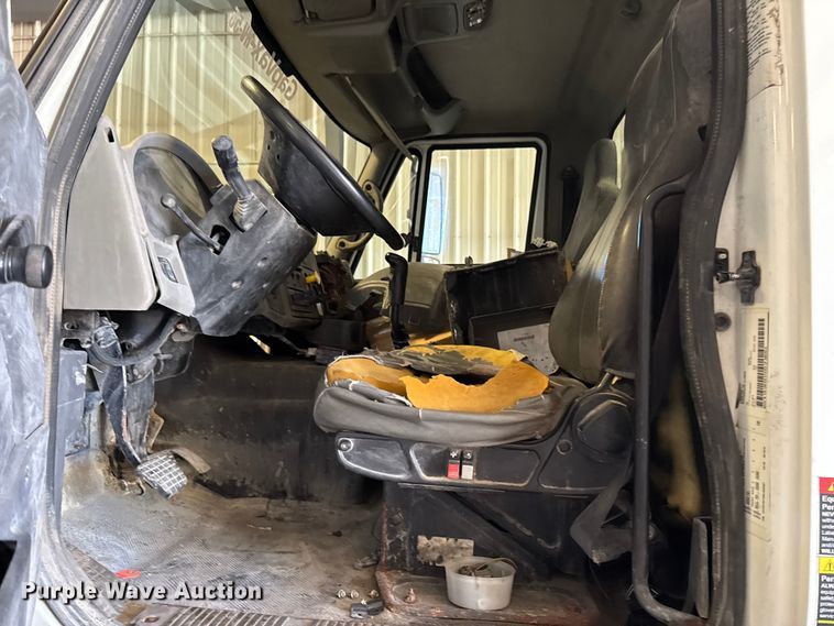 image for item DV2039 2011 International WorkStar 7300 hydrovac truck