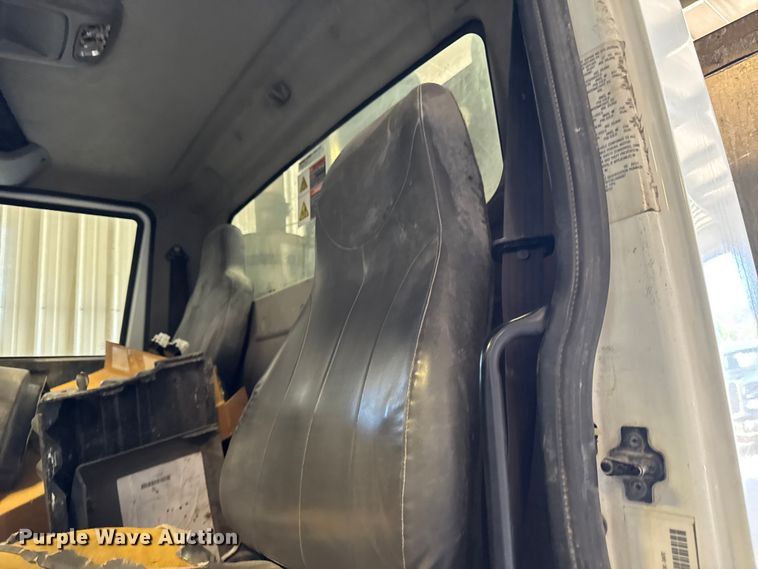 image for item DV2039 2011 International WorkStar 7300 hydrovac truck