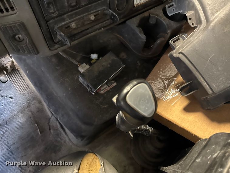 image for item DV2039 2011 International WorkStar 7300 hydrovac truck