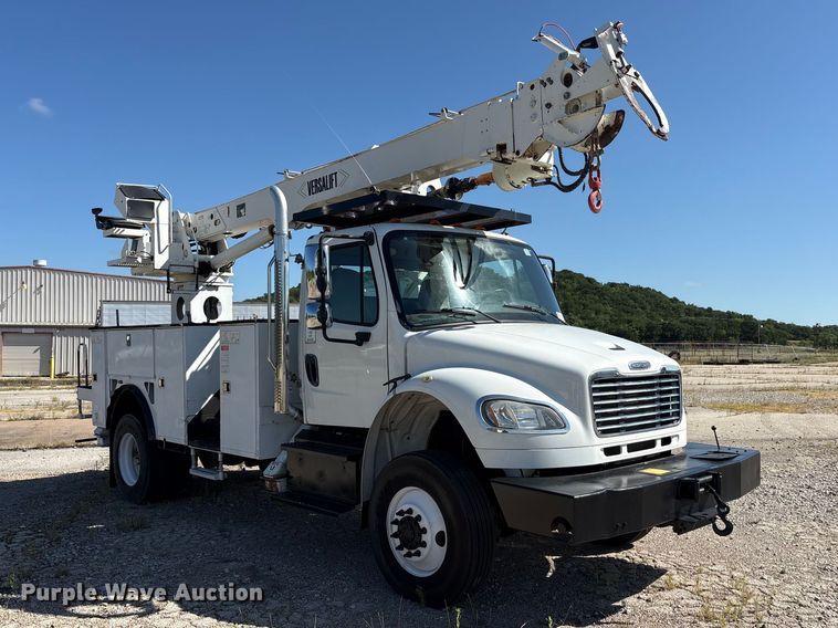 image for item DV8511 2014 Freightliner Business Class M2 digger derrick truck