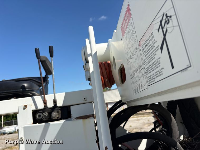image for item DV8511 2014 Freightliner Business Class M2 digger derrick truck