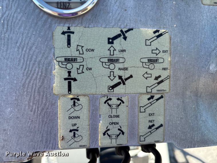 image for item DV8511 2014 Freightliner Business Class M2 digger derrick truck
