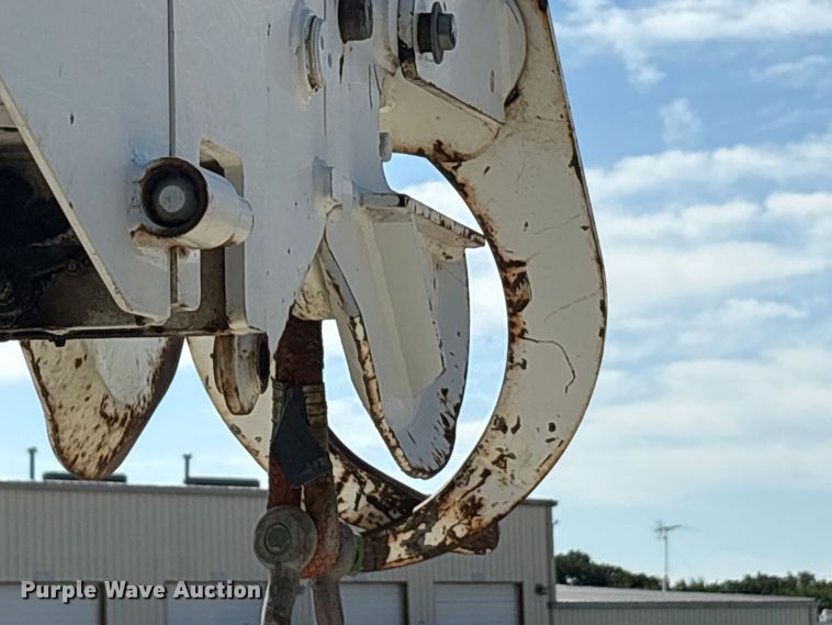 image for item DV8511 2014 Freightliner Business Class M2 digger derrick truck