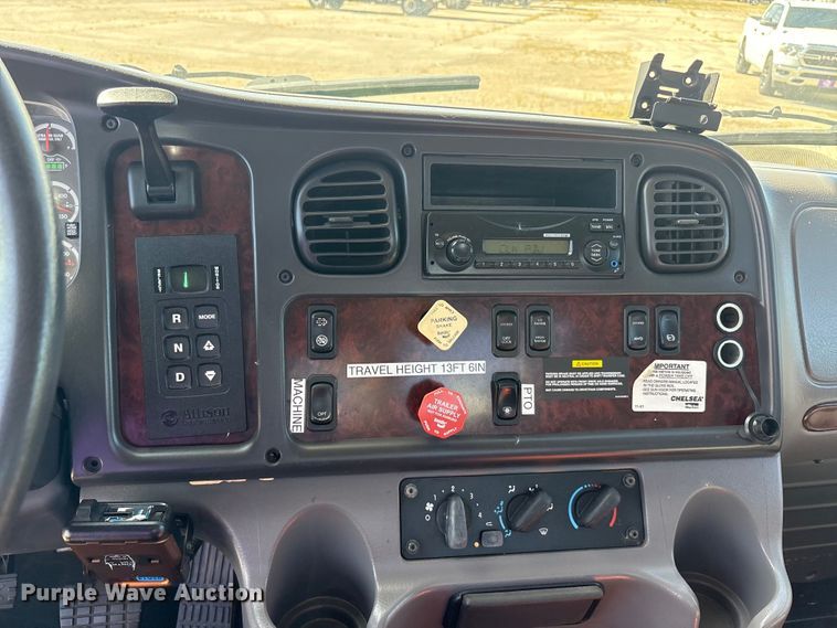 image for item DV8511 2014 Freightliner Business Class M2 digger derrick truck