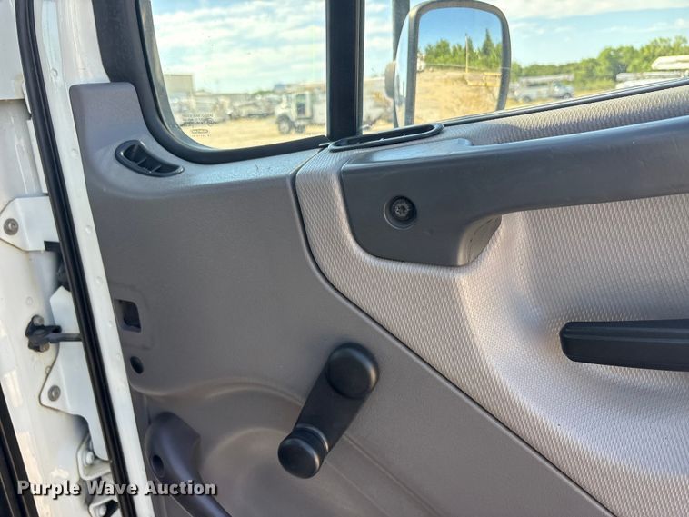 image for item DV8511 2014 Freightliner Business Class M2 digger derrick truck