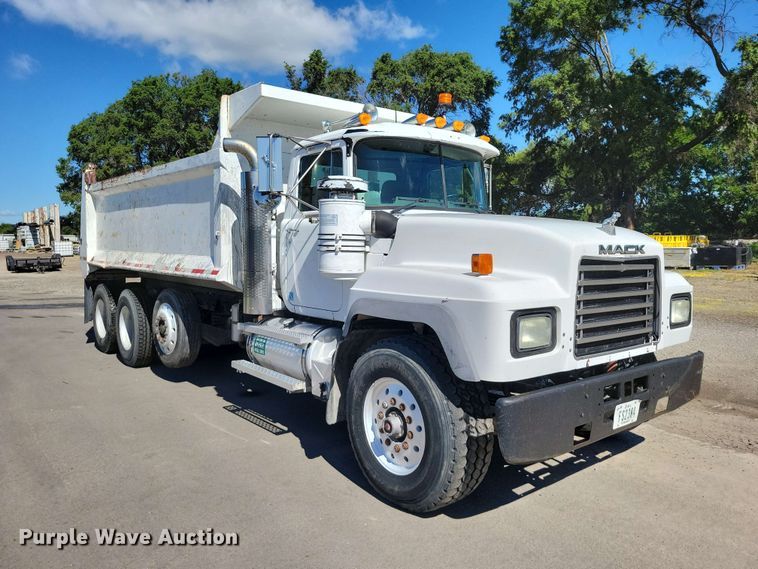 image for item DZ7276 1999 Mack RD688S dump truck