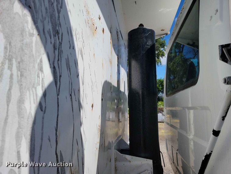 image for item DZ7276 1999 Mack RD688S dump truck