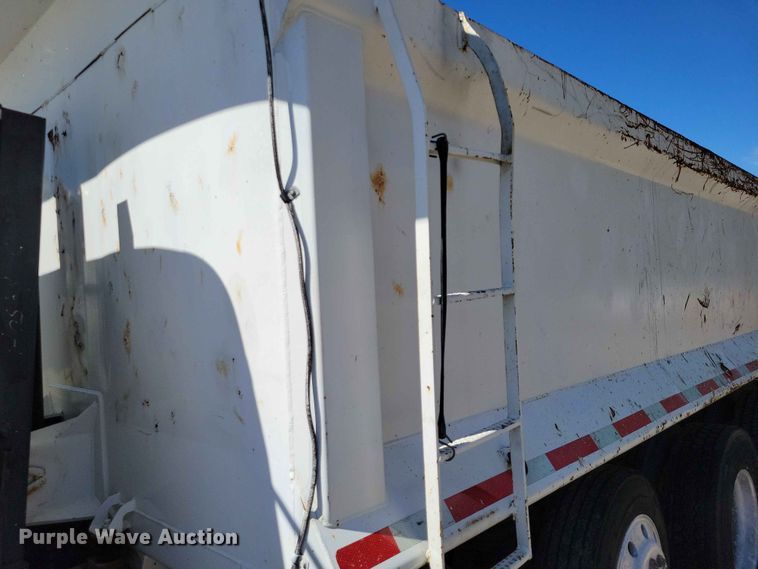 image for item DZ7276 1999 Mack RD688S dump truck
