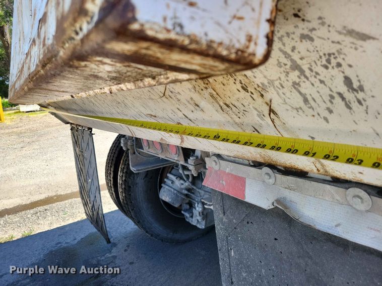 image for item DZ7276 1999 Mack RD688S dump truck