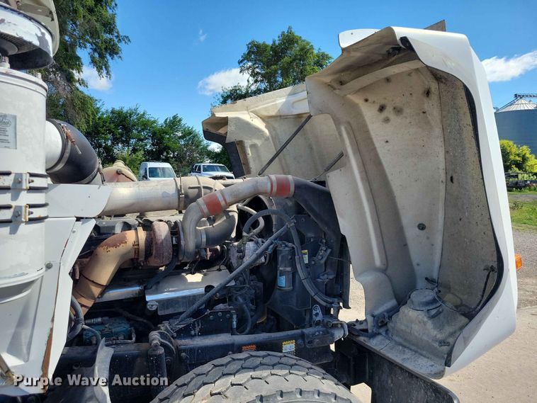 image for item DZ7276 1999 Mack RD688S dump truck