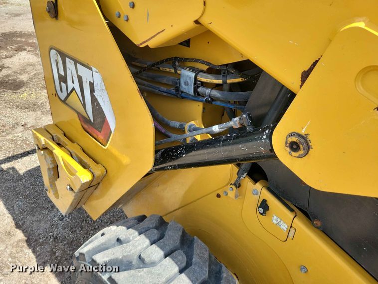 image for item DZ7278 2020 Caterpillar 262D3 skid steer loader