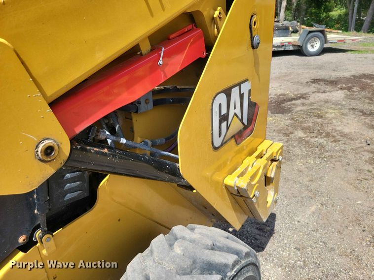 image for item DZ7278 2020 Caterpillar 262D3 skid steer loader