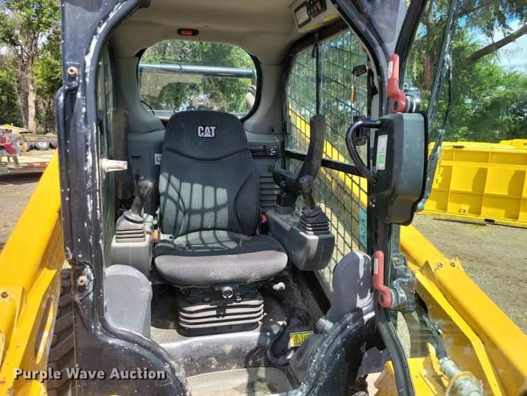 image for item DZ7278 2020 Caterpillar 262D3 skid steer loader