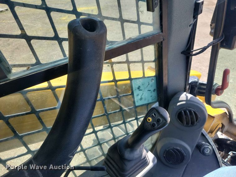 image for item DZ7278 2020 Caterpillar 262D3 skid steer loader