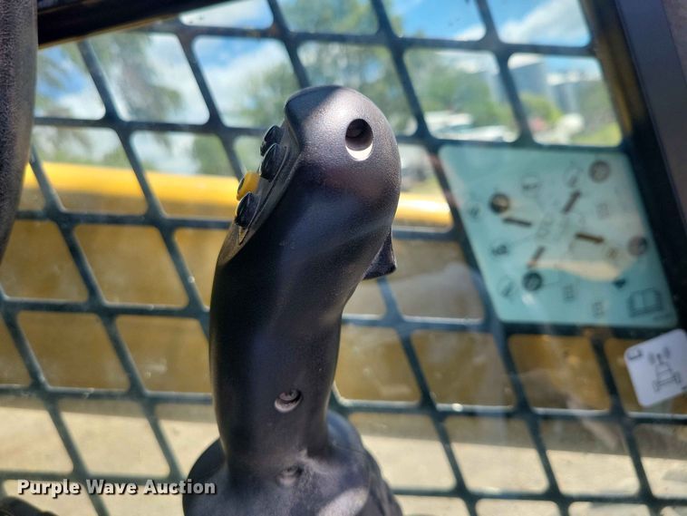image for item DZ7278 2020 Caterpillar 262D3 skid steer loader