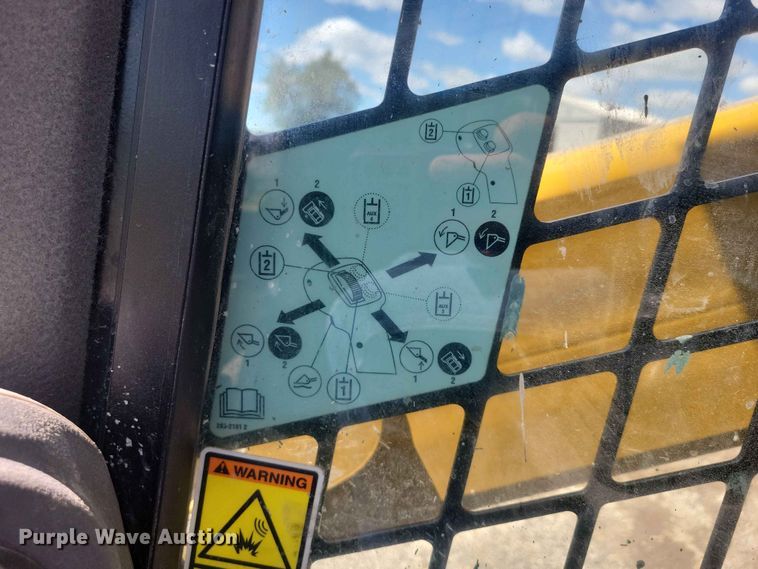 image for item DZ7278 2020 Caterpillar 262D3 skid steer loader