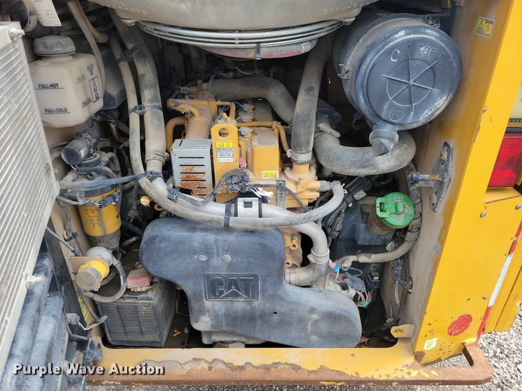 image for item DZ7278 2020 Caterpillar 262D3 skid steer loader