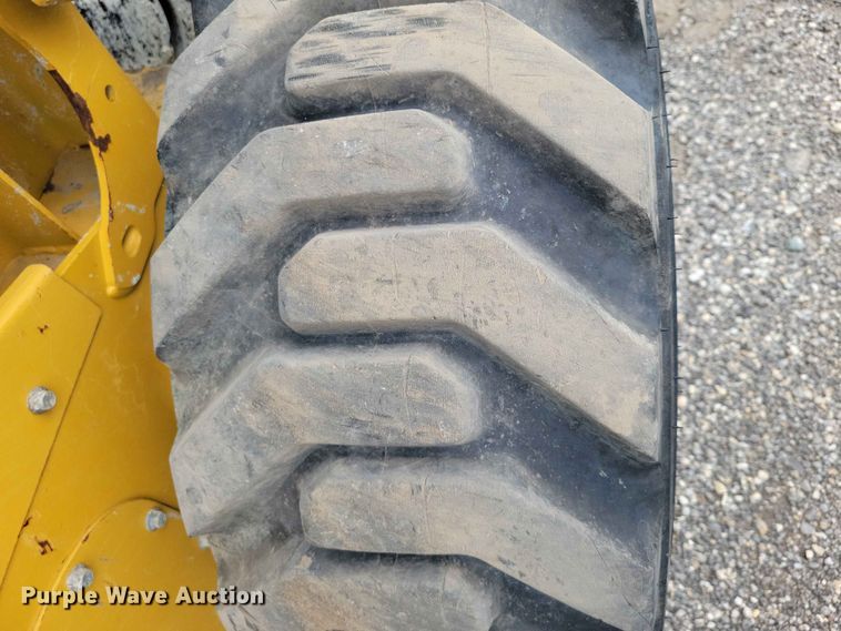 image for item DZ7278 2020 Caterpillar 262D3 skid steer loader