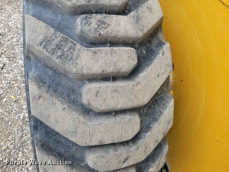 image for item DZ7278 2020 Caterpillar 262D3 skid steer loader