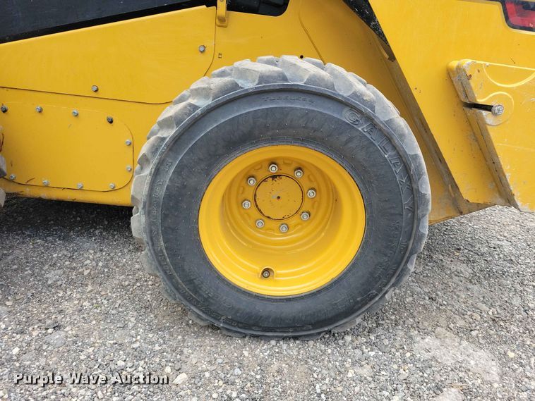 image for item DZ7278 2020 Caterpillar 262D3 skid steer loader
